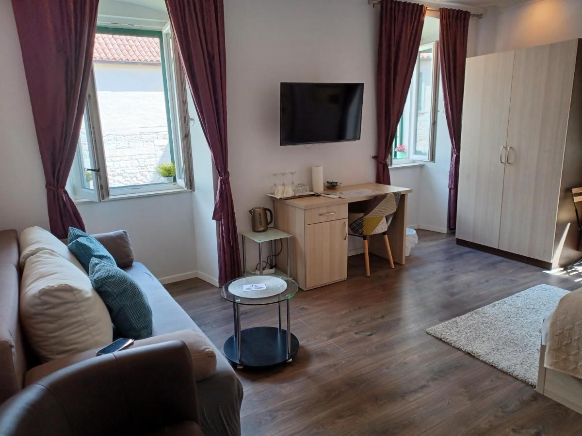 ספליט Jr Luxury Guesthouse מראה חיצוני תמונה